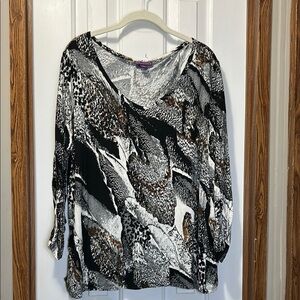 Beverly Drive Black and White Relaxed Blouse EUC